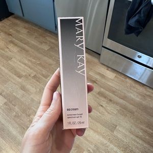 Mary Kay® CC Cream Shade “Deep” Sunscreen Broad Spectrum SPF | Mary Kay Skincare